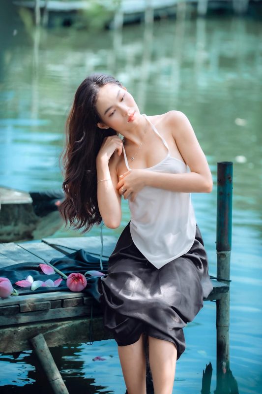 Ảnh gái xinh lộ hàng khoe vú siêu gợi cảm