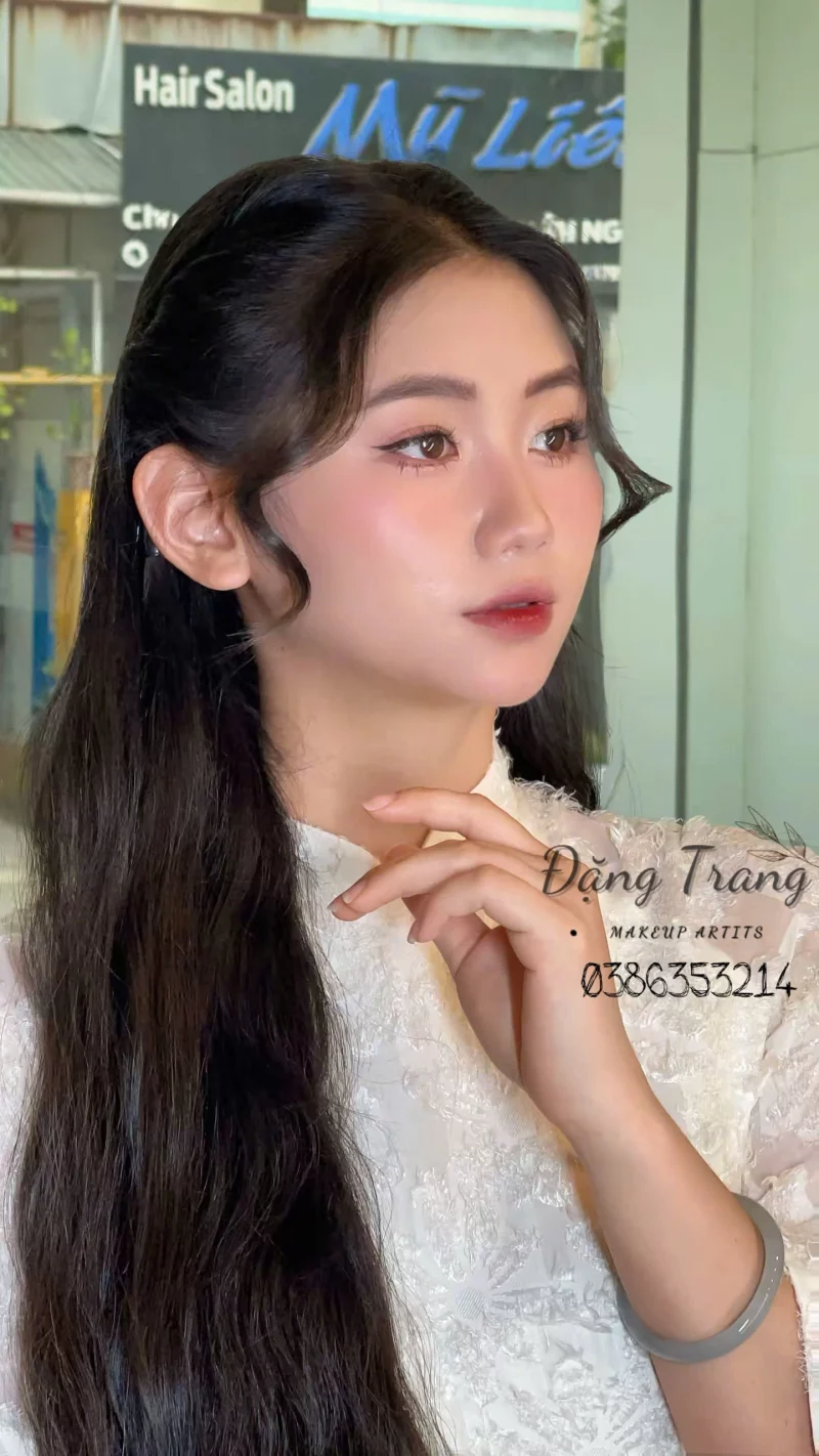 Mẫu ảnh trang điểm cưới đẹp